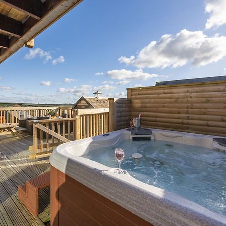 Lodge 40, Retallack Resort & Spa St Columb Major Exterior foto